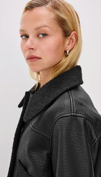 Dria - Black Shearling
