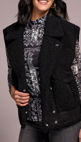 Sleeveless Sherpa Vest