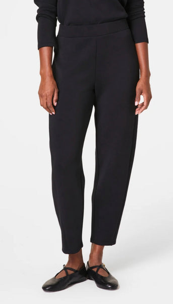 AirEssentials Barrel Leg Pant