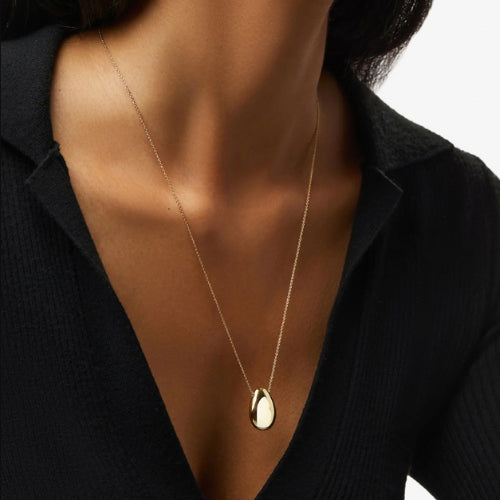 Pebble Gold Pendant Necklace