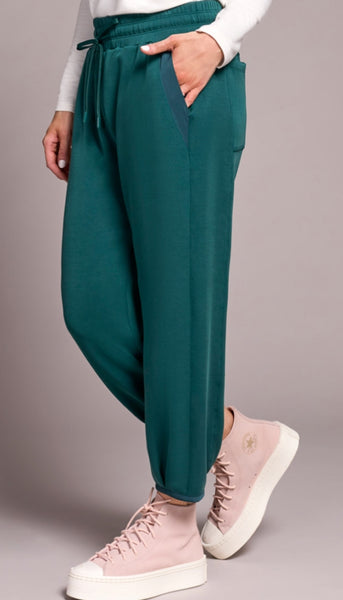 Jogger With Hem Pleats & Pockets