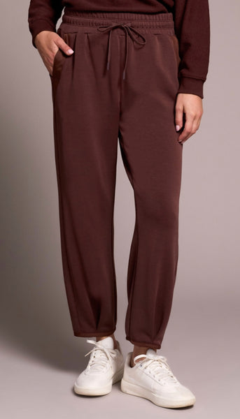 Jogger With Hem Pleats & Pockets