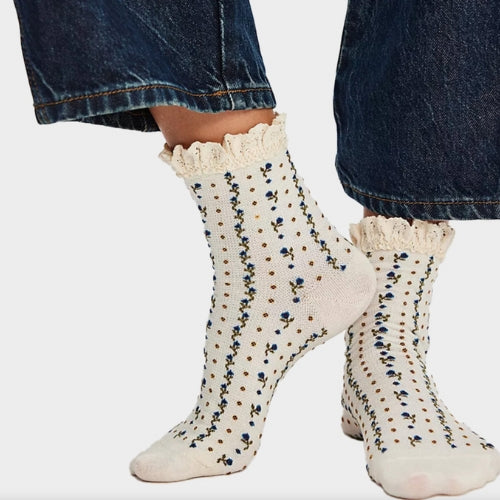 Rosebud Waffle Knit Ankle Socks