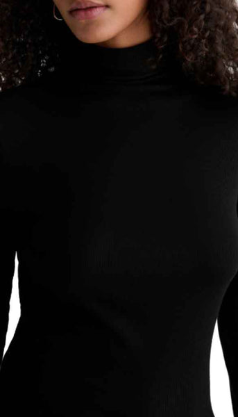 Chels Turtleneck