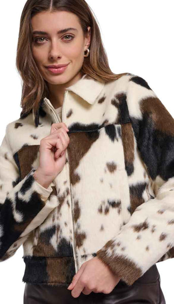 Jacket With Zip Closure