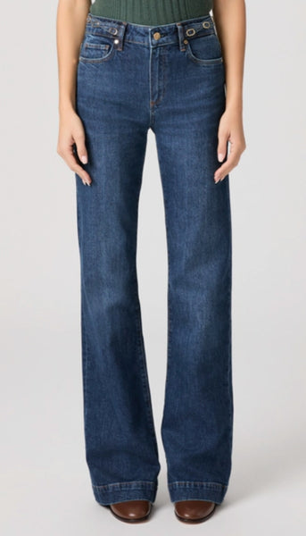 Leenah With Waistband Buckles - Technique