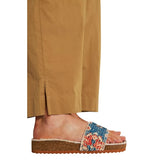 Woven Wonders Footbed