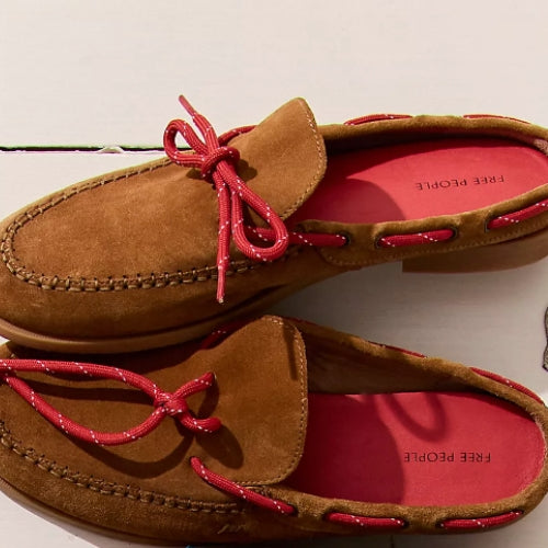 Seas The Day Mule-Tan with Red