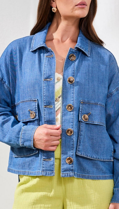 Jacket With Back Adjustment