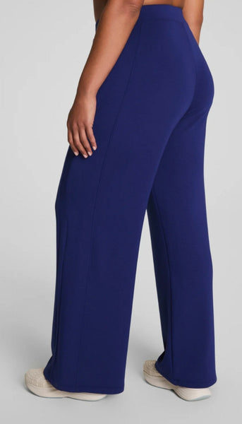 AirEssentials Wide Leg Track Pant