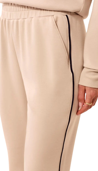 Pull On Ankle Pant With Pockets