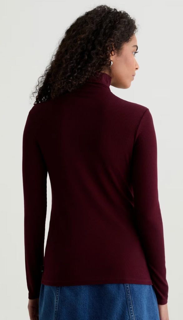 Chels Turtleneck