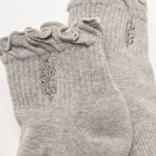 Movement Classic Ruffle Sock