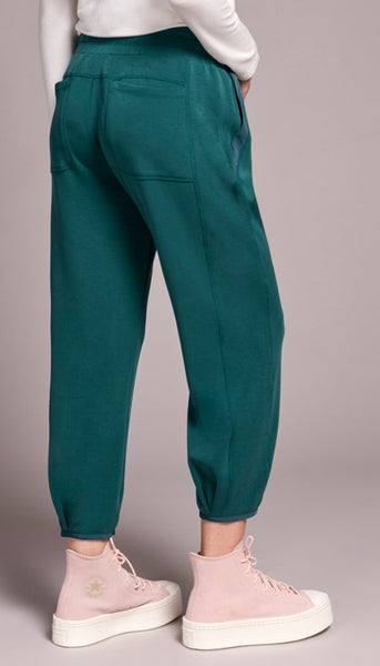 Jogger With Hem Pleats & Pockets