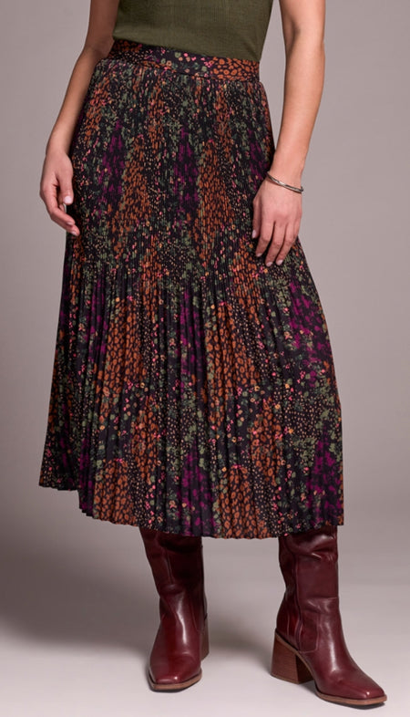 Eyelet Side Button Maxi Skirt