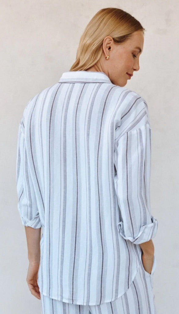 Oversized Clean Shirt