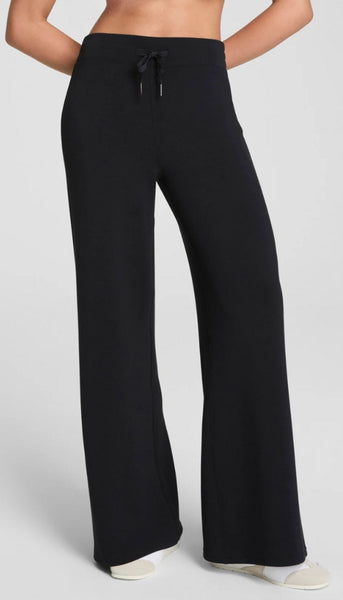 AirEssentials Wide Leg Pant