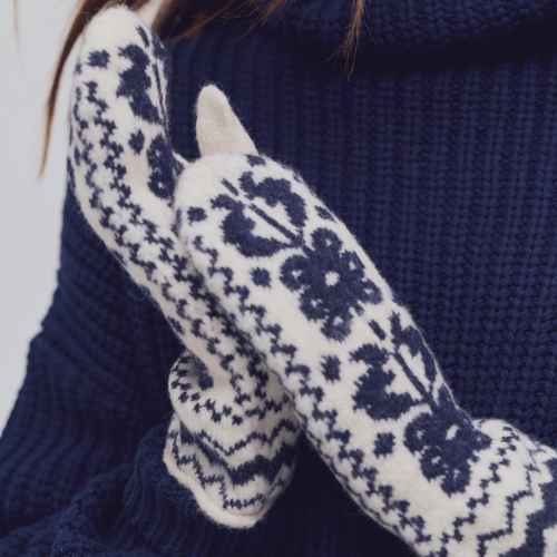 Folk Mitten