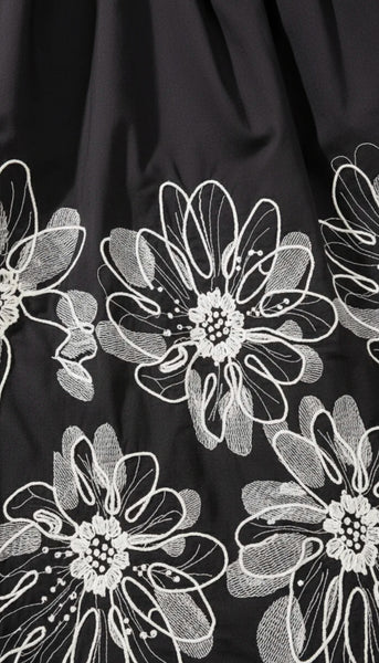 Sleeveless Dress With Embroidery