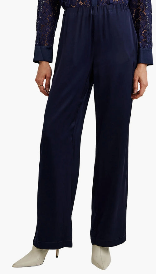Sleek Clean Wide Leg Pant