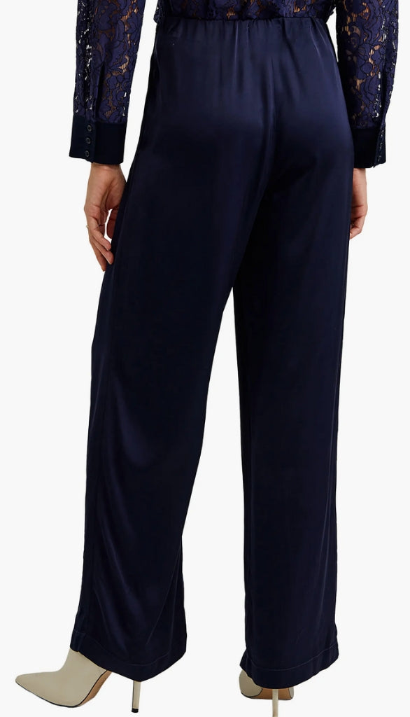 Sleek Clean Wide Leg Pant