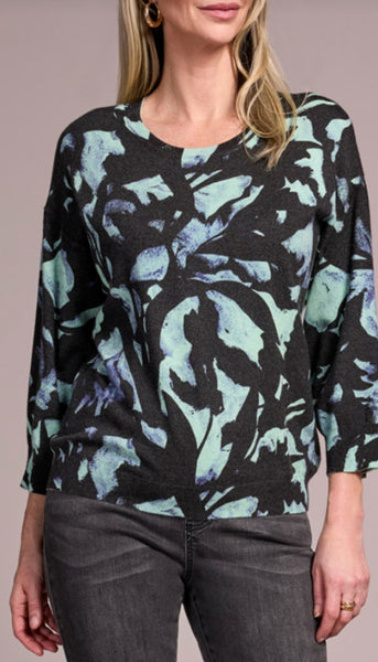Soft Yarn 3/4 Sleeve Crewneck