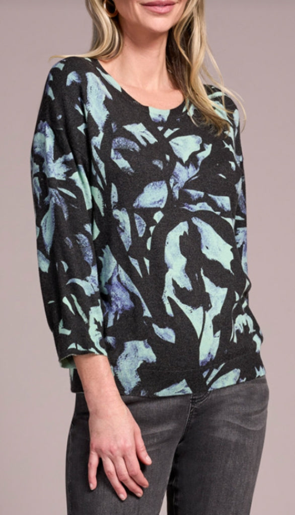 Soft Yarn 3/4 Sleeve Crewneck