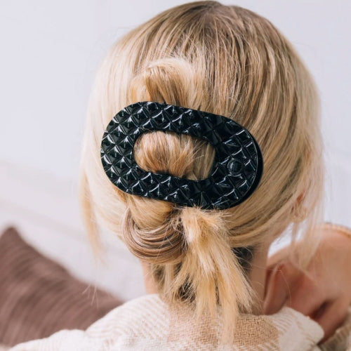 Large Flat Round Clip - Jet Black Quilt