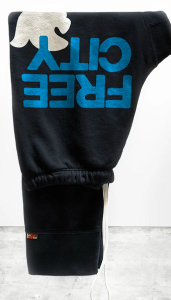 Freecity Large 3/4 Sweatpants