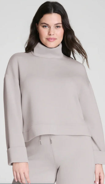 Airessentials Turtleneck